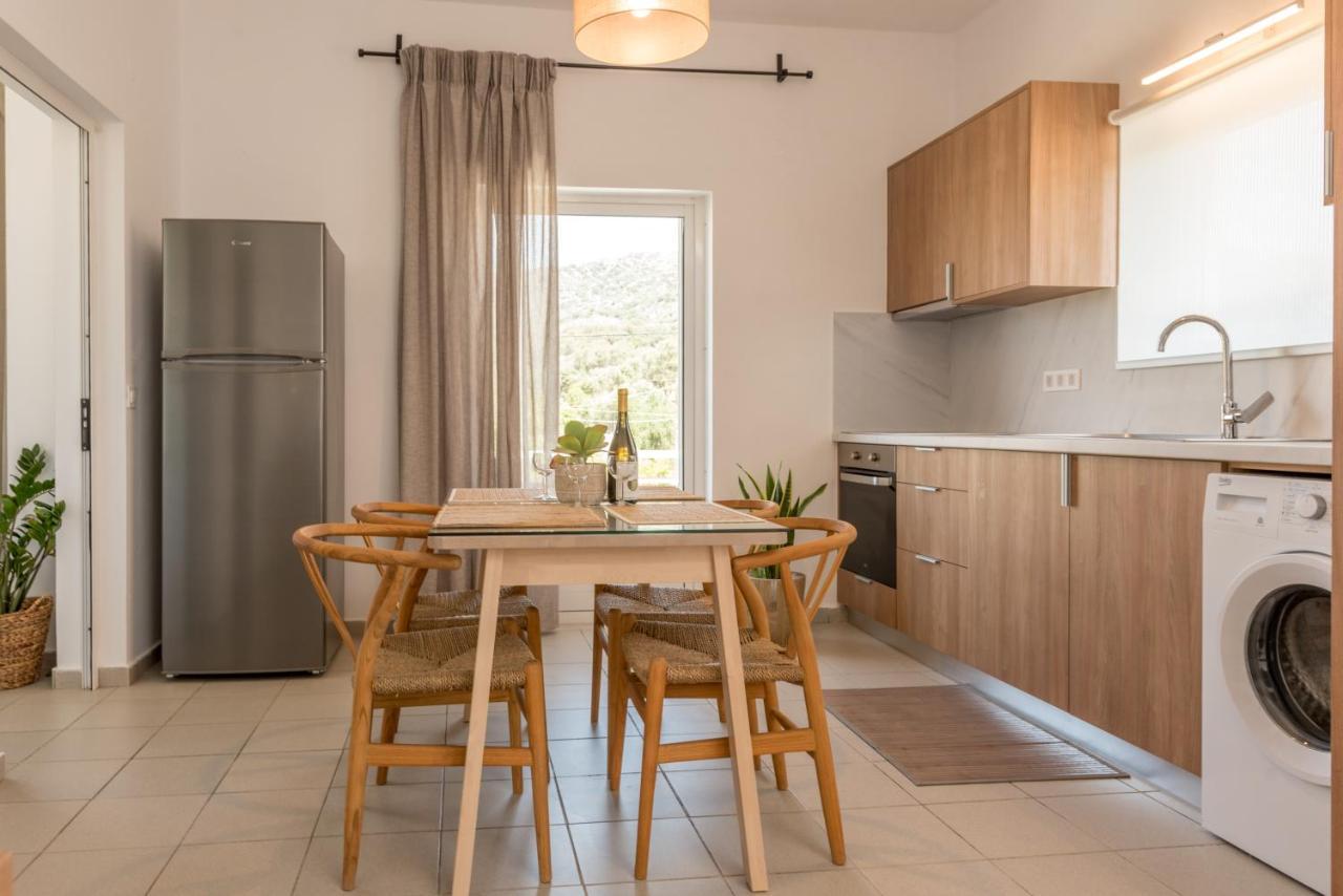 Eden Of Grameno Apartment ปาไลโอโกรา ภายนอก รูปภาพ